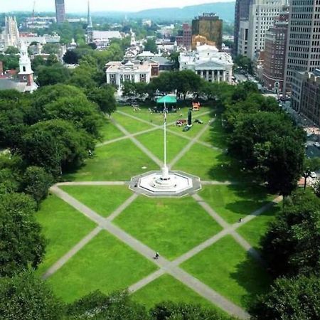 Golden Gem In Heart Of East Rock Quiet 3Br Near Dt And Yale Apartment New Haven Ngoại thất bức ảnh