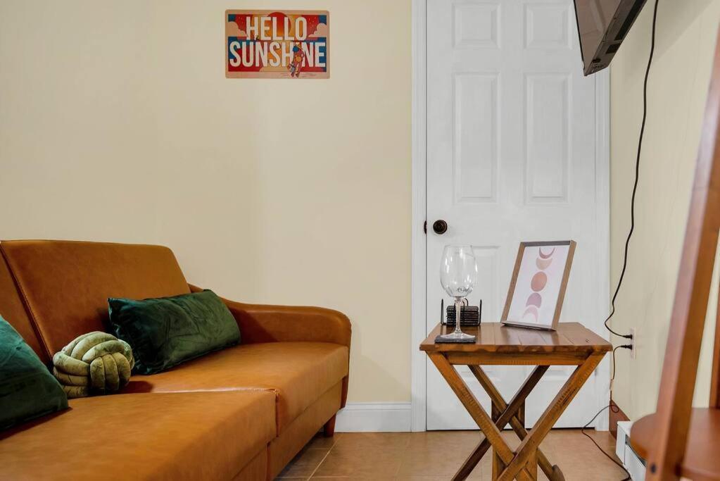 Golden Gem In Heart Of East Rock Quiet 3Br Near Dt And Yale Apartment New Haven Ngoại thất bức ảnh