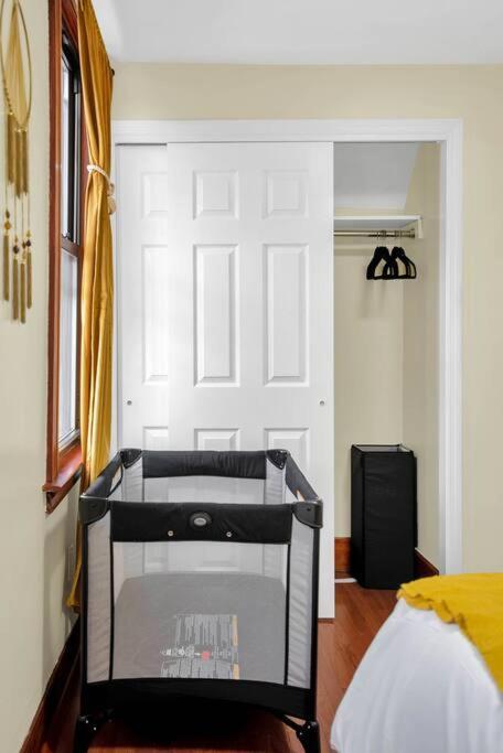 Golden Gem In Heart Of East Rock Quiet 3Br Near Dt And Yale Apartment New Haven Ngoại thất bức ảnh