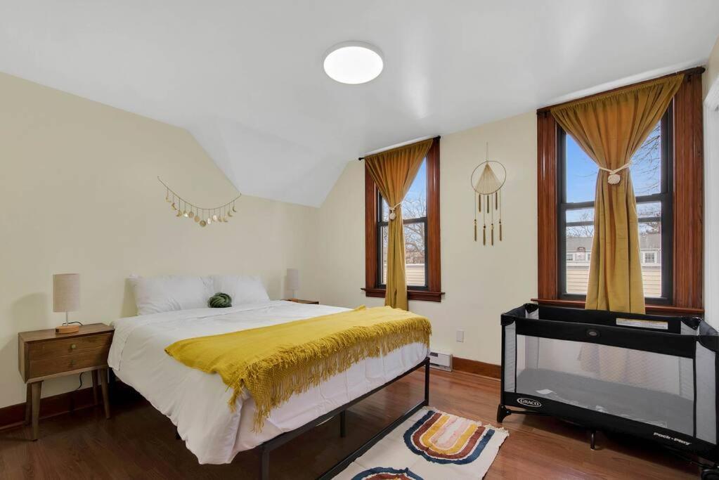 Golden Gem In Heart Of East Rock Quiet 3Br Near Dt And Yale Apartment New Haven Ngoại thất bức ảnh